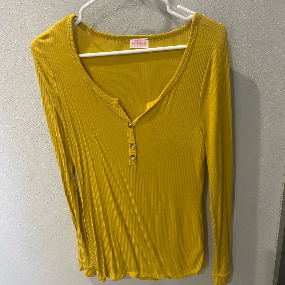 Women’s Medium Pulse Boutique Long sleeve